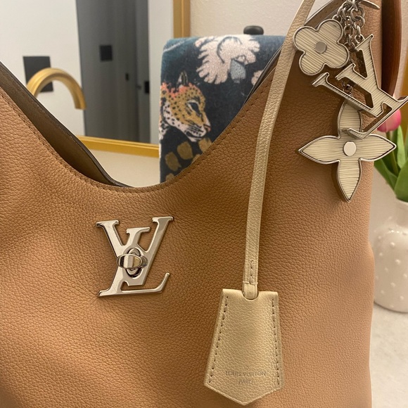 COPY - Louis Vuitton Lockme Bag - Picture 7 of 10